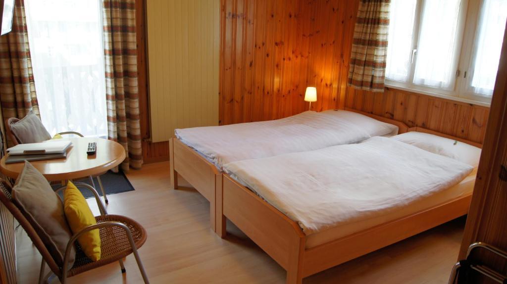 Hotel Alpina Zermatt Zimmer foto